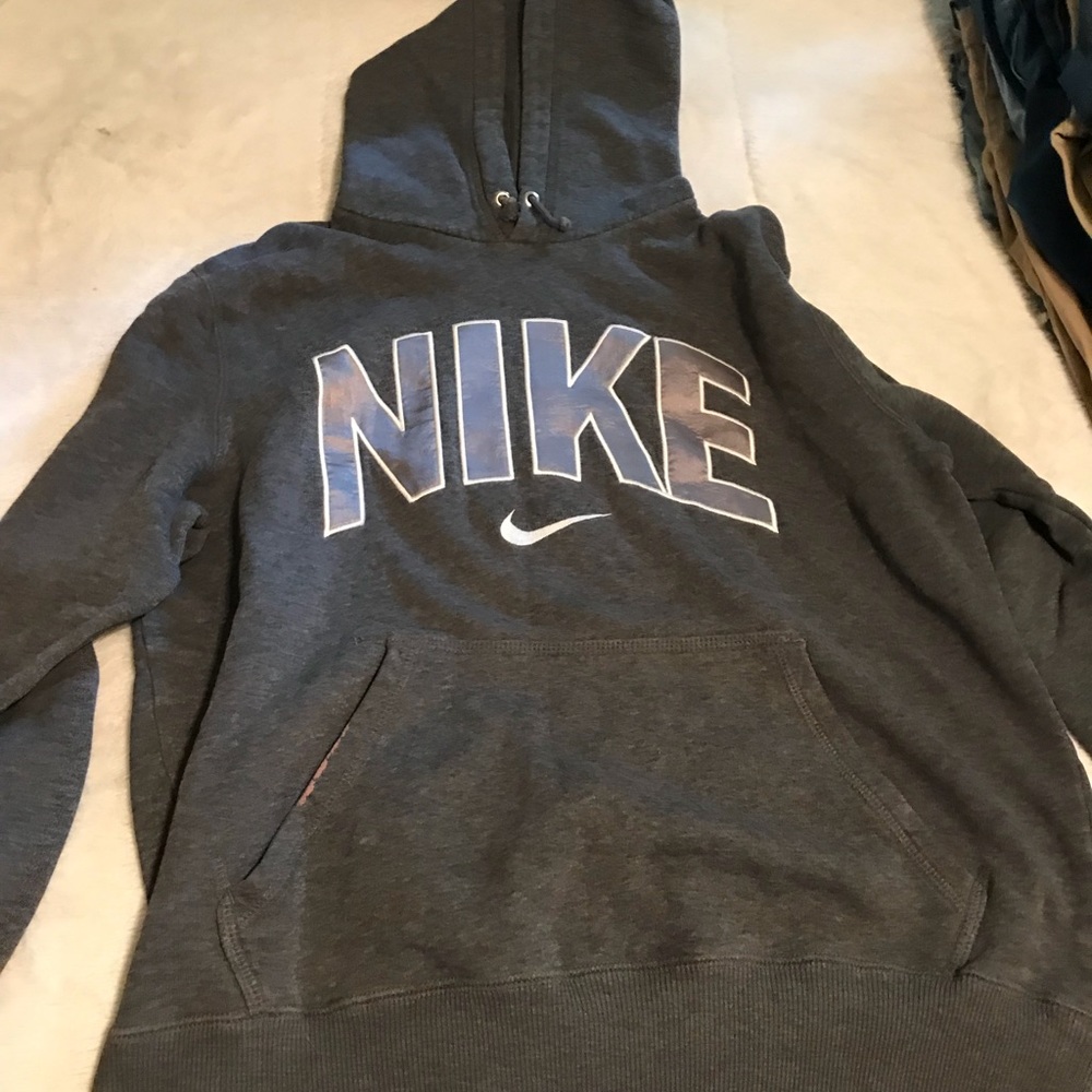 NIKE SWEATSHIRT